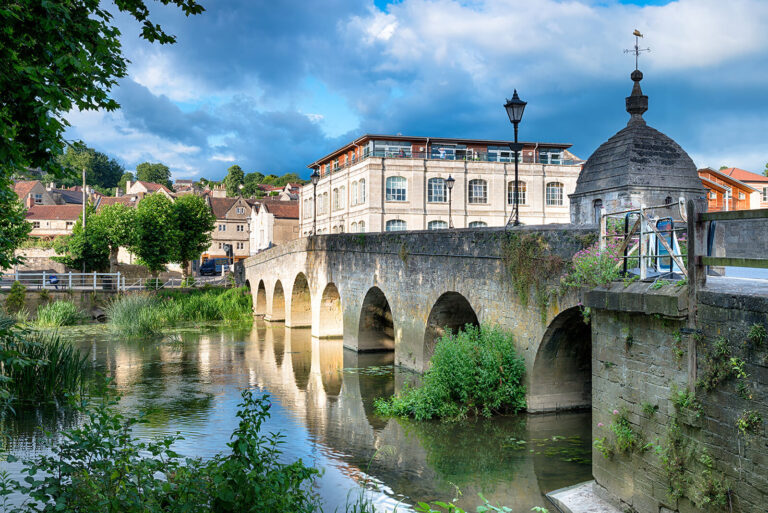 Bradford on Avon bridge. Roman Rod Draining Experts, Camera Surveys, Lining Repair, Commercial Drain Services, Drain Clearance, Bathroom and Kitchen Blockages, Sewage Treatment, Excavation Service, Bath, Bradford on Avon, Corsham, Keynsham, Saltford, Trowbridge.